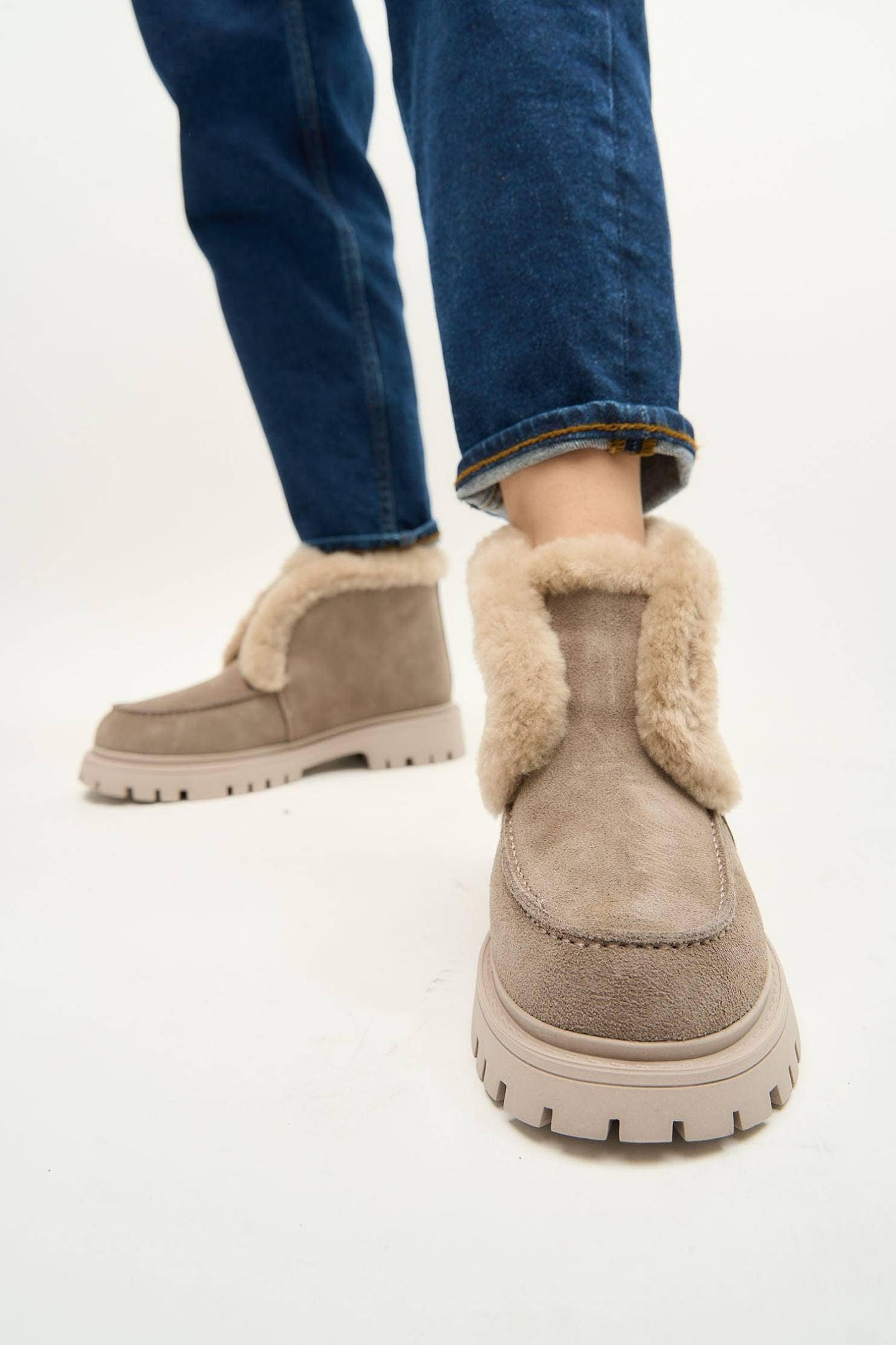 Vail Beige Fur Boots