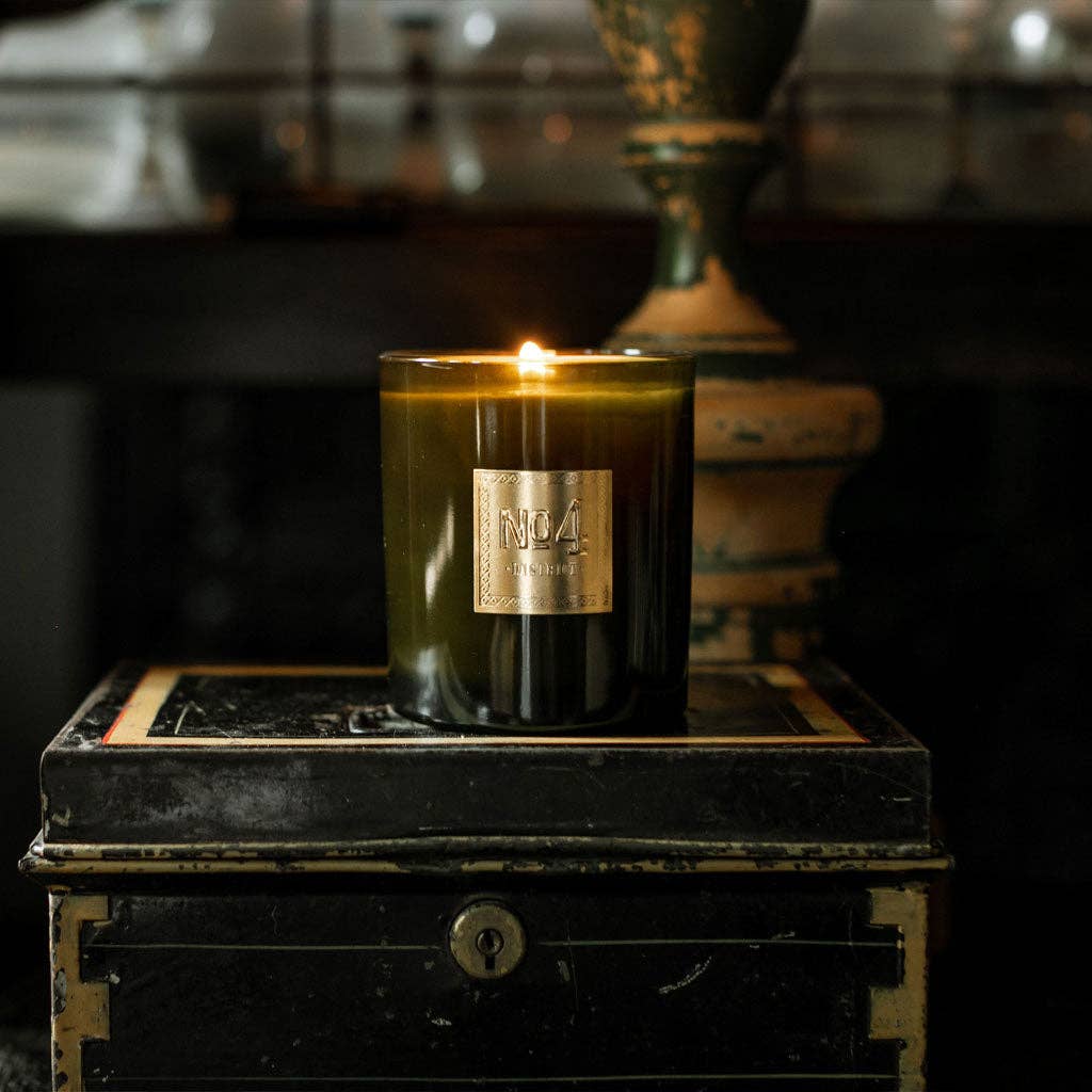 No. 4 District Candle - Warm Teakwood, Golden Amber