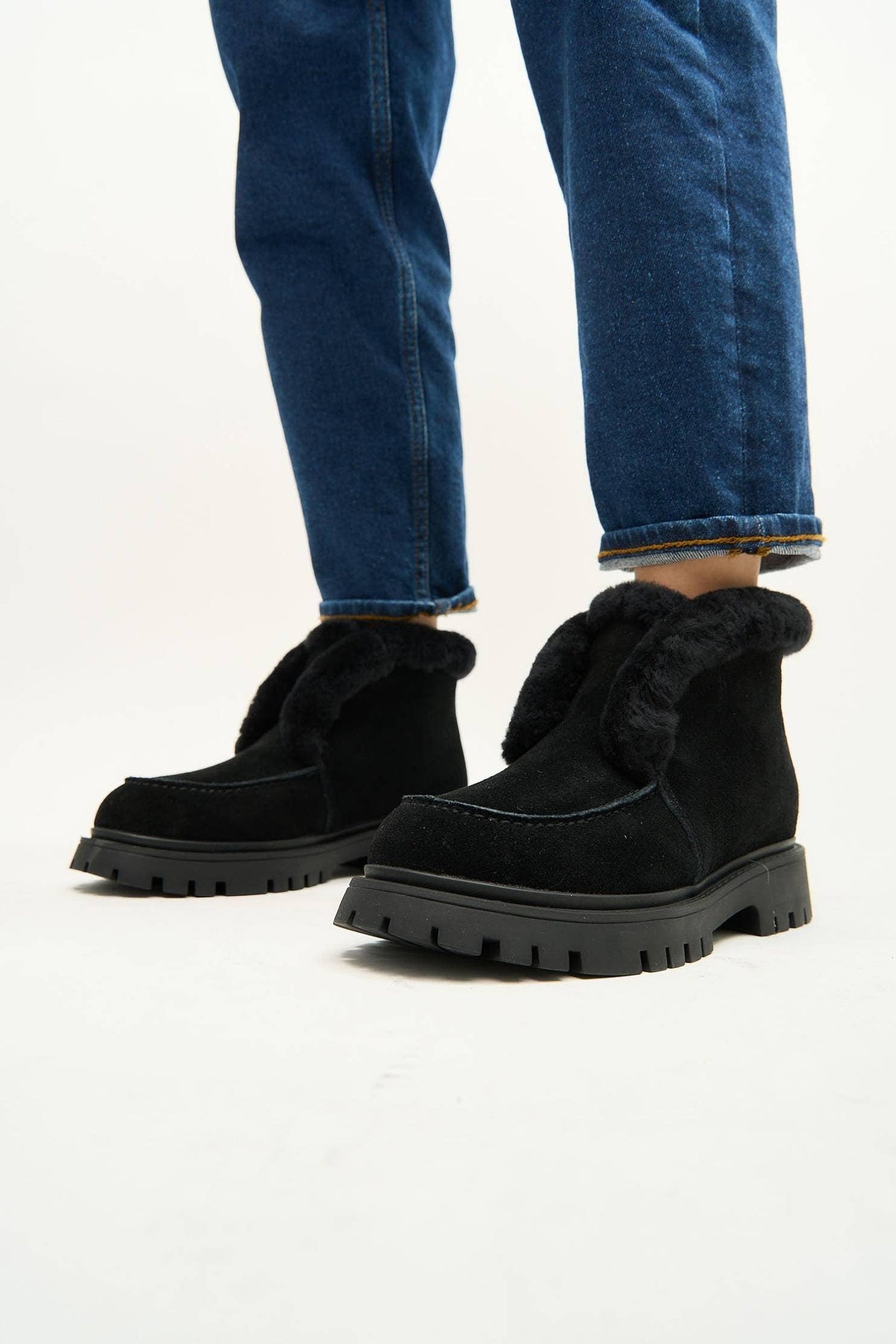 Vail Black Fur Boots