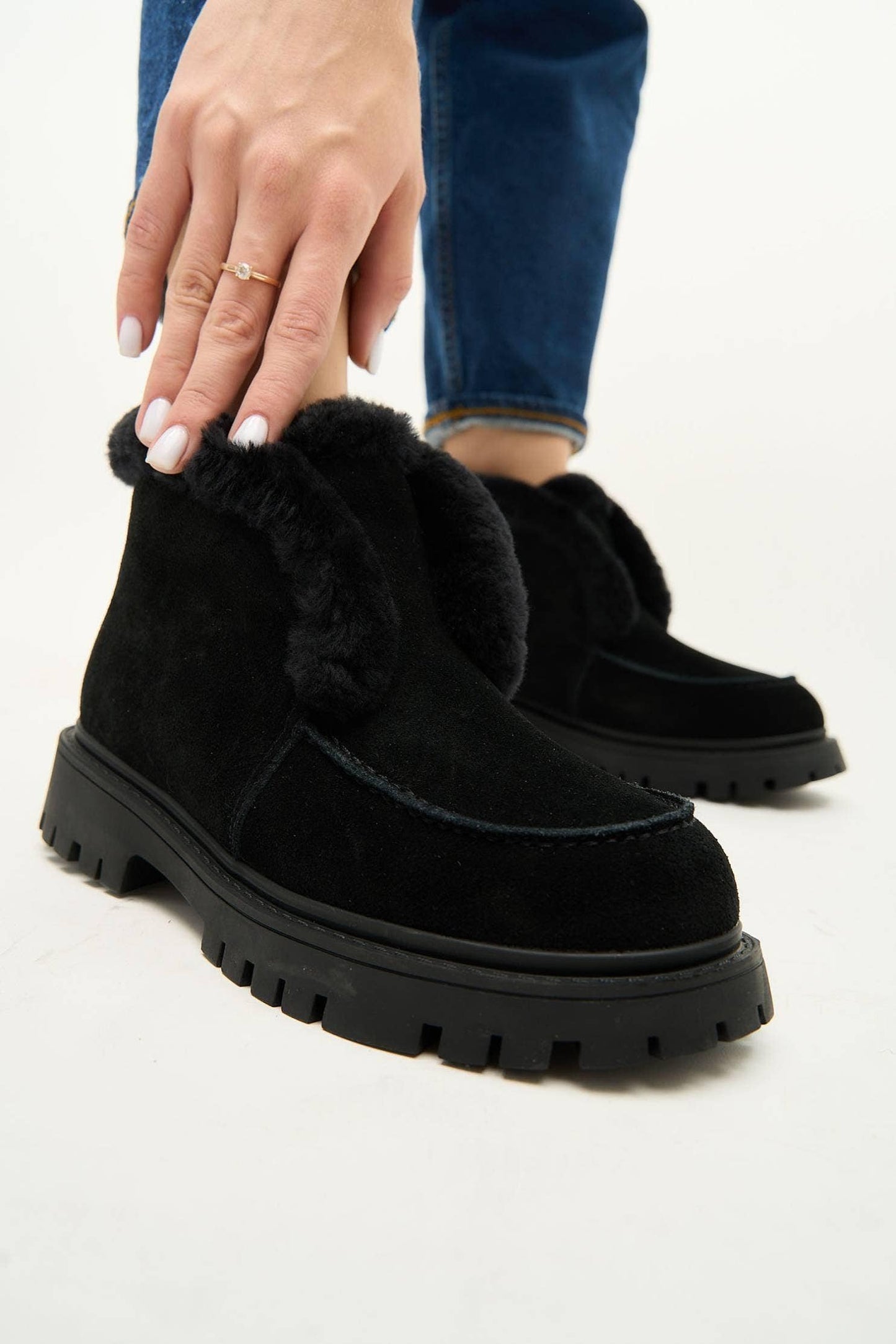 Vail Black Fur Boots