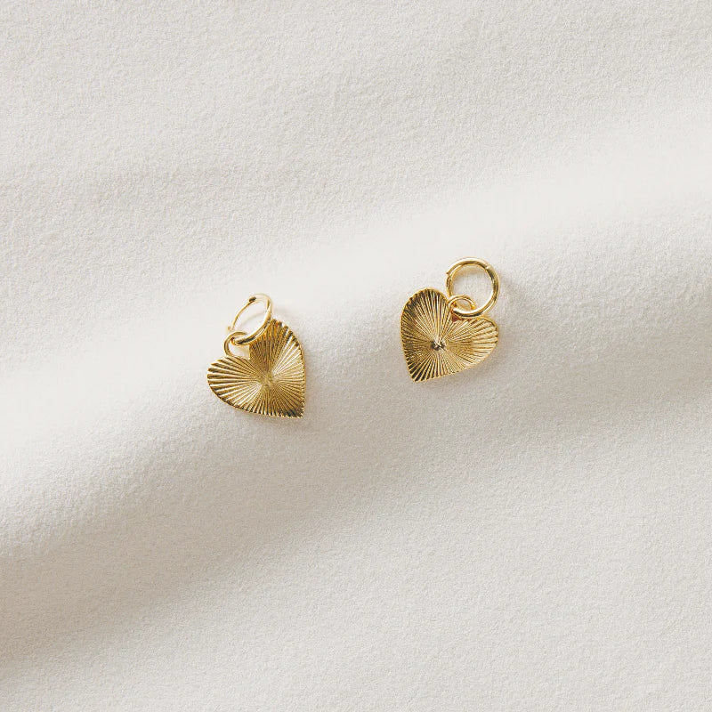Small Ribbed Heart of Gold Huggies - Hart Jewelry