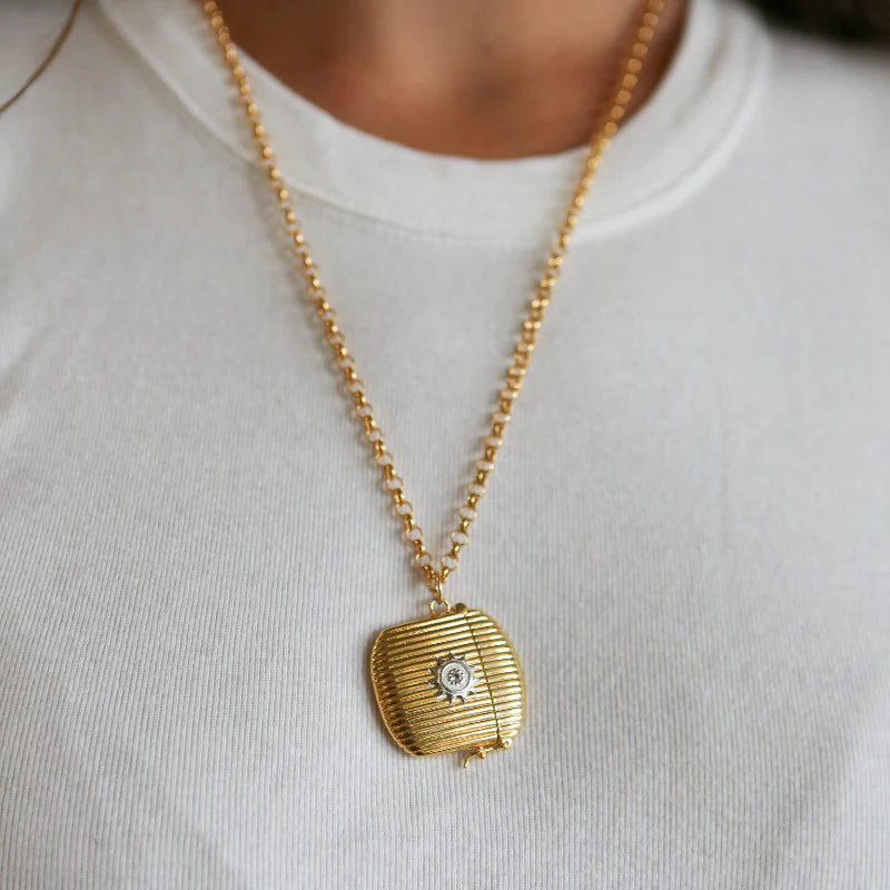 Ribbed Vesta Case Necklace - Hart Jewelry