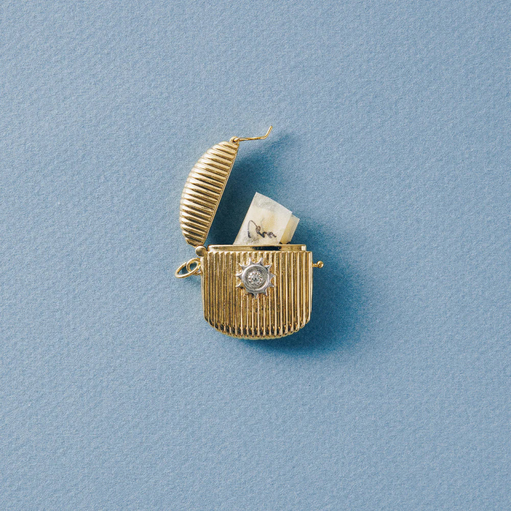 Ribbed Vesta Case Necklace - Hart Jewelry