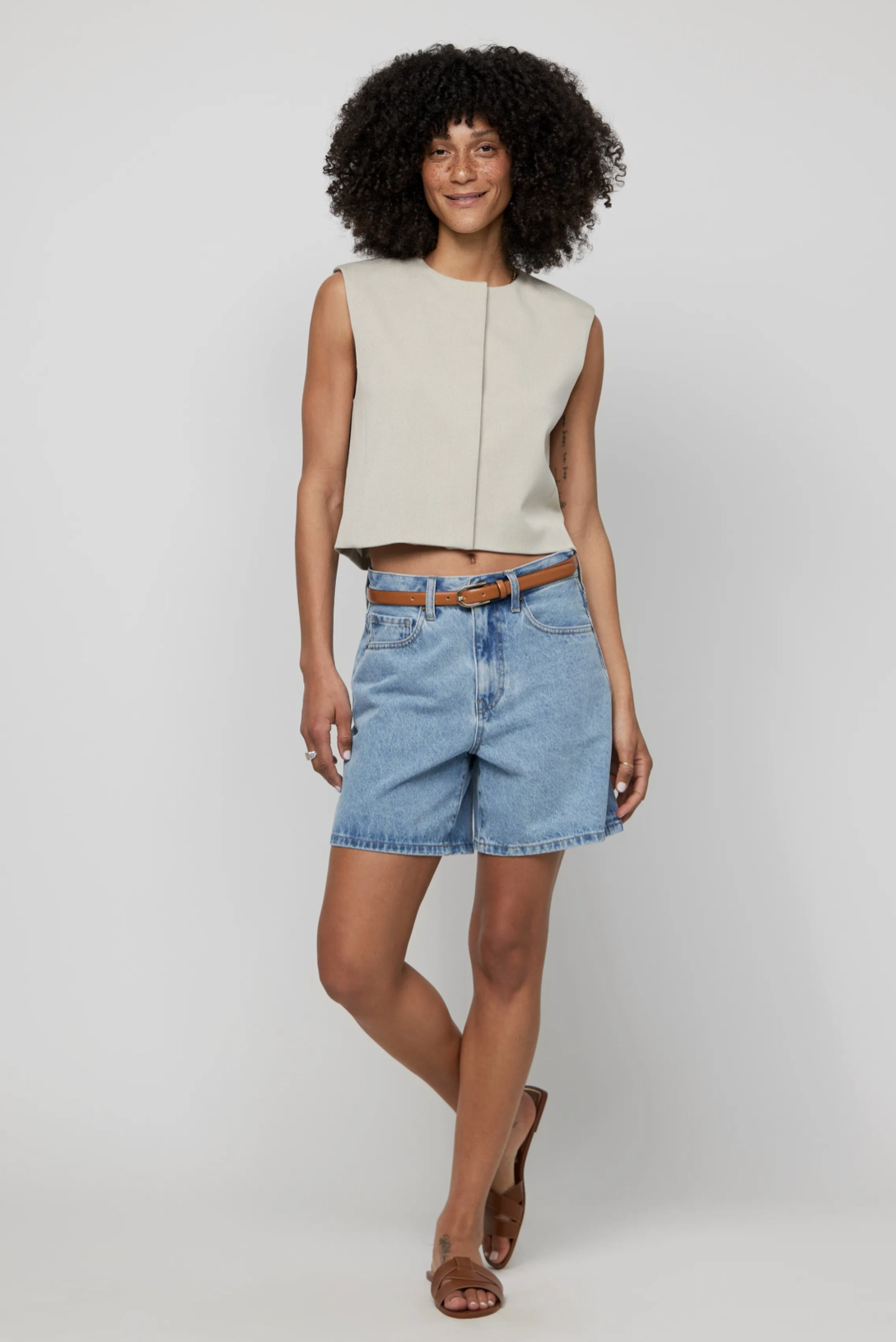 Emmerson High Rise Long Shorts Light Worn - Oliver Logan