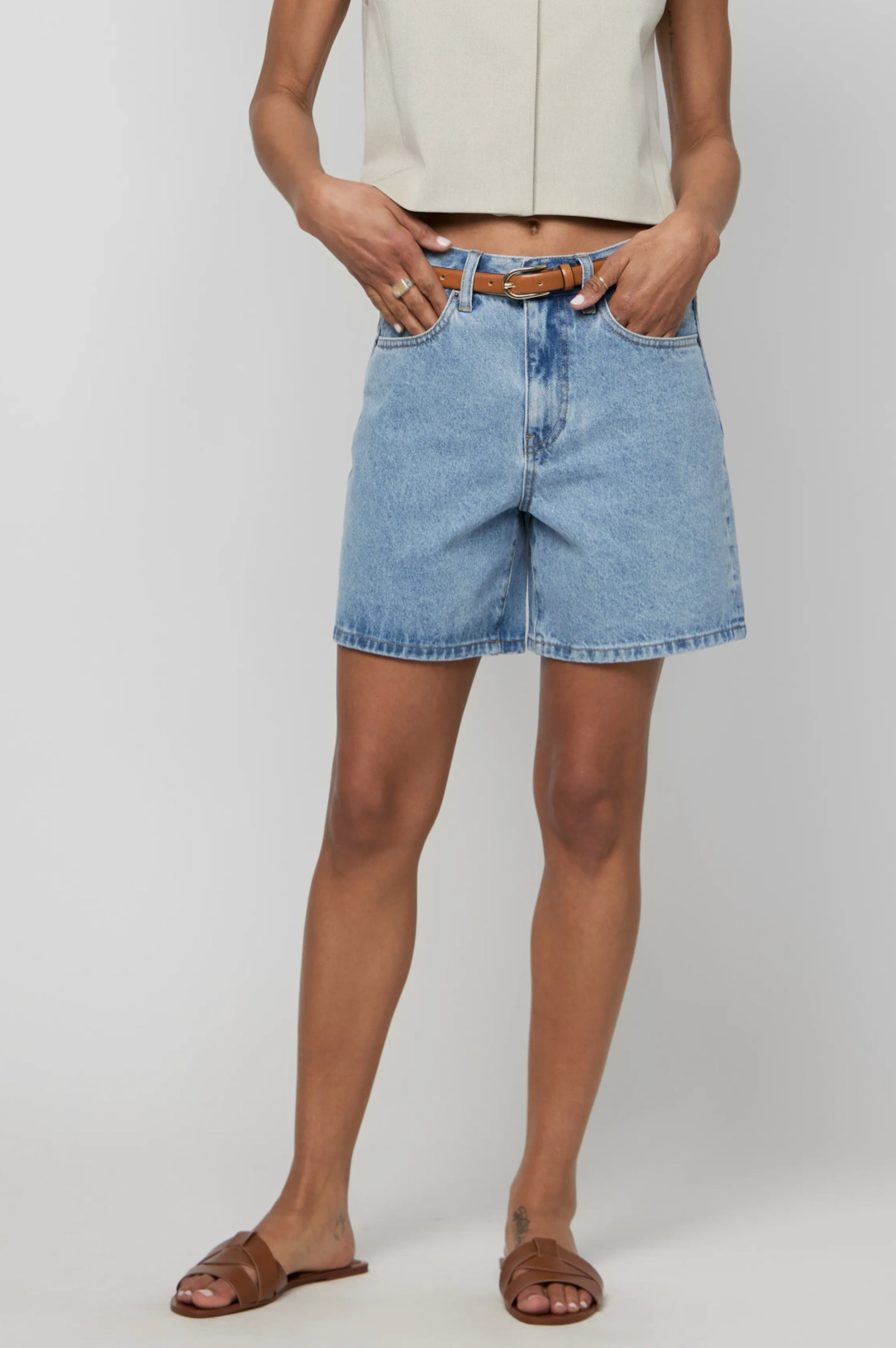 Emmerson High Rise Long Shorts Light Worn - Oliver Logan