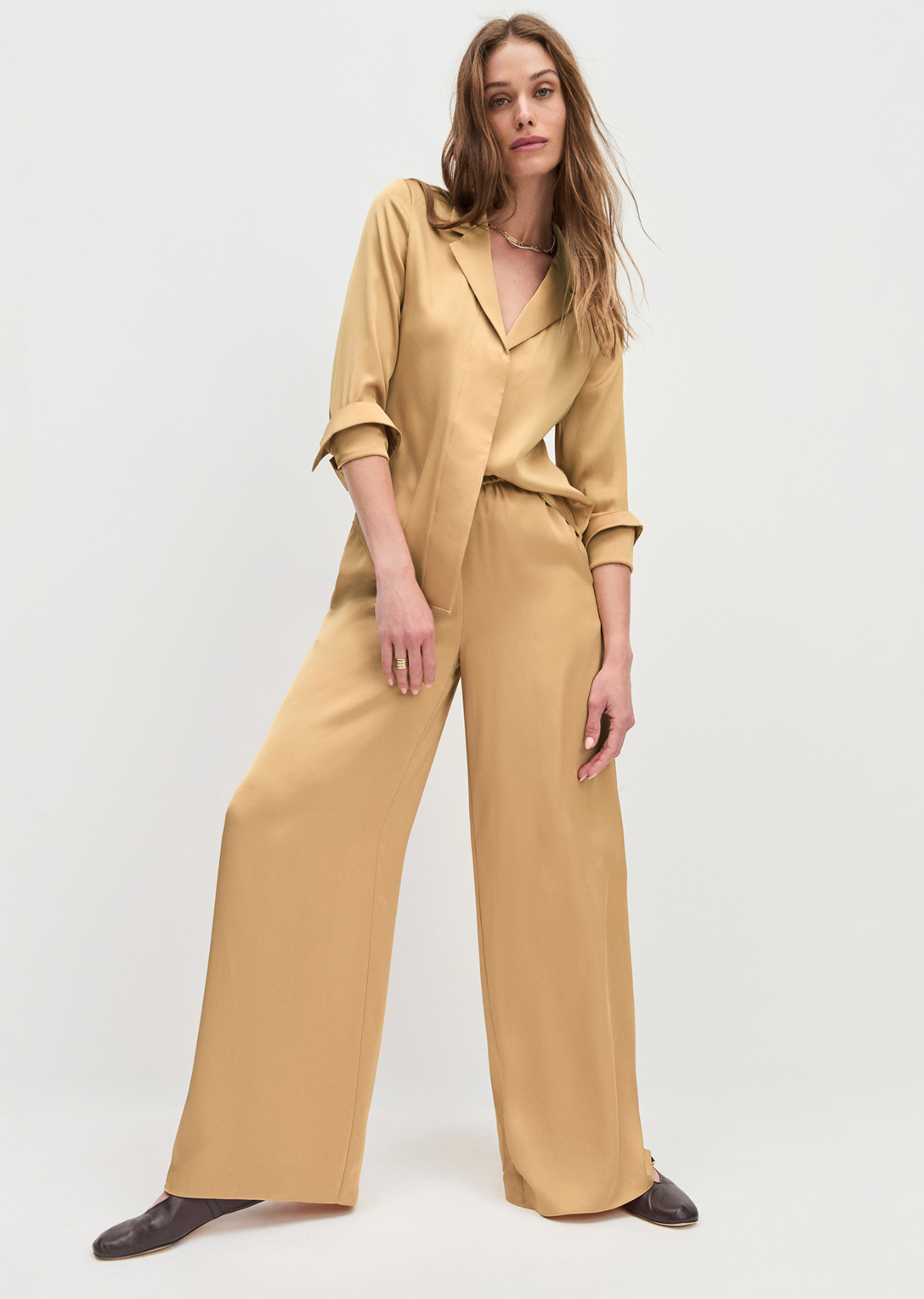 The Effortless Wide Leg Pant - Gold - Favorite Daughter
