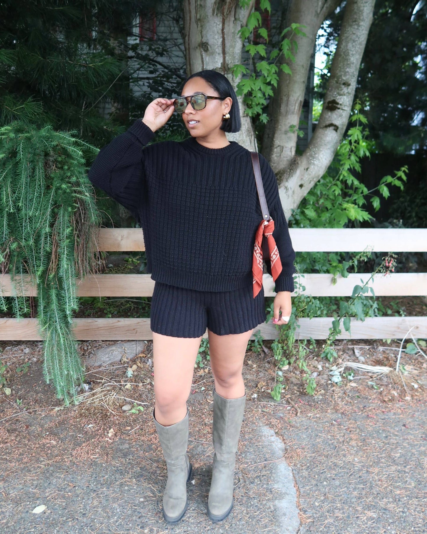 Delčia 100% Cotton Black Sweater - Knotty Ones