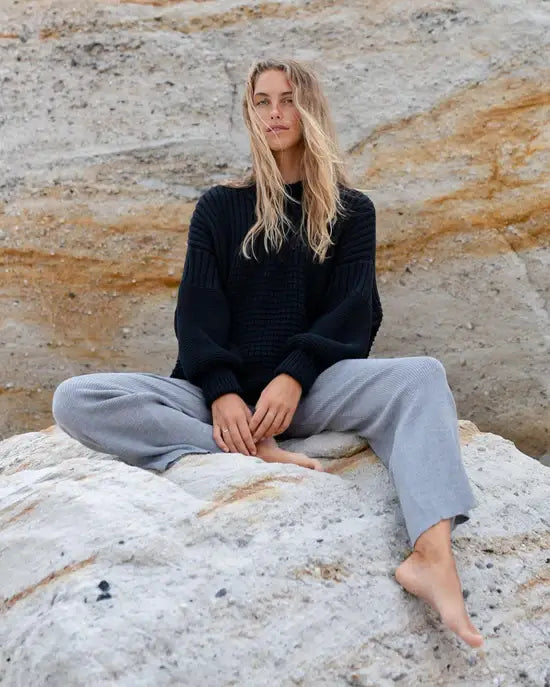 Delčia 100% Cotton Black Sweater - Knotty Ones