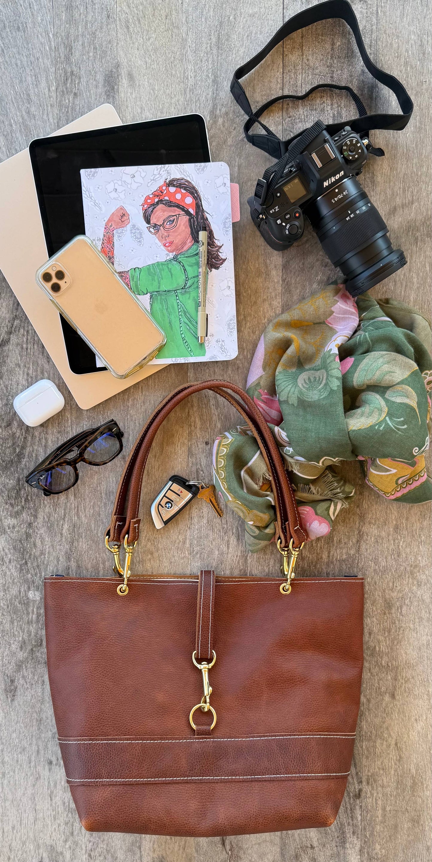 Medium Leather Metro Bag - Tori T Designs