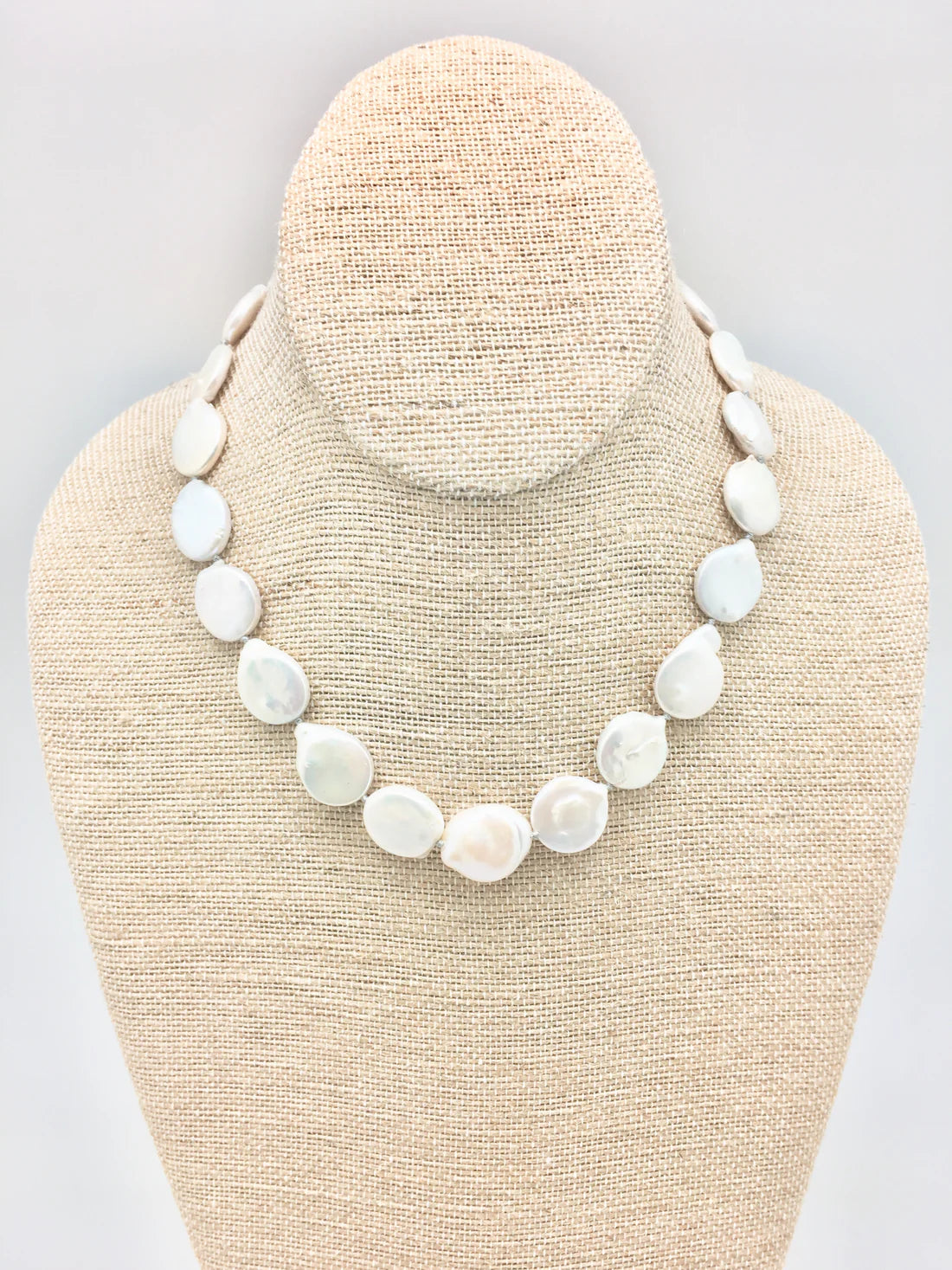 Iris Short Necklace - Pearl - In2Design