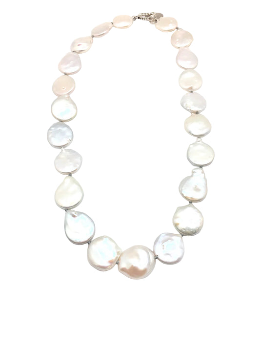 Iris Short Necklace - Pearl - In2Design
