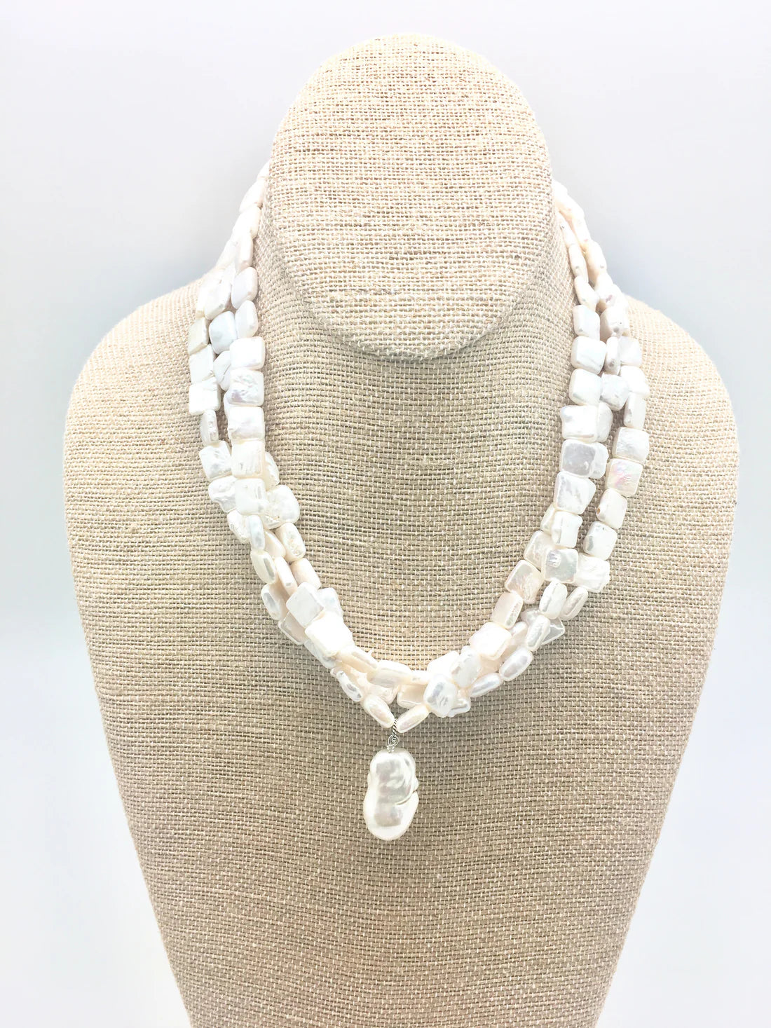 Karin Necklace - White Pearl - In2Design