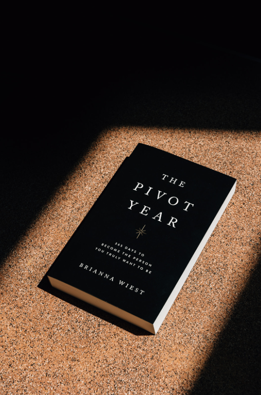 The Pivot Year - Brianna Wiest