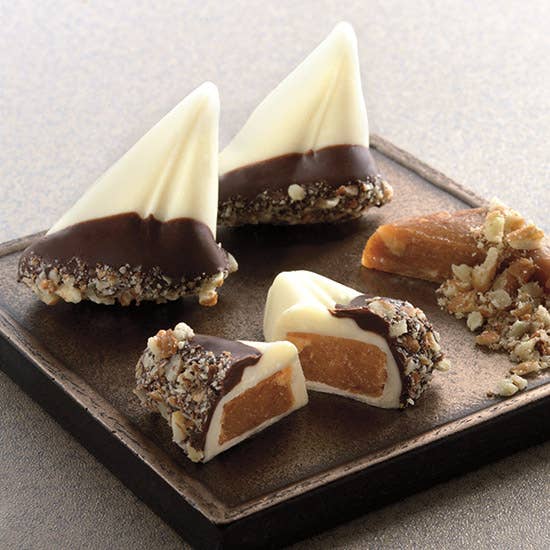 Harbor Sweets Chocolates Box Set Buttercrunch Sweet Sloops - 12 Pieces