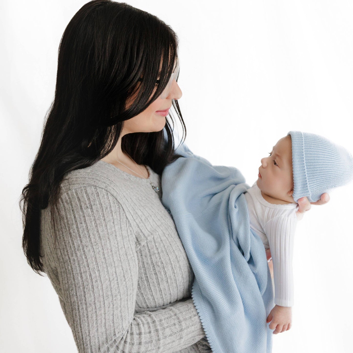Luxe - 100% Organic Cotton Knit Blanket + Hat Boxed Gift Set - Sky Blue