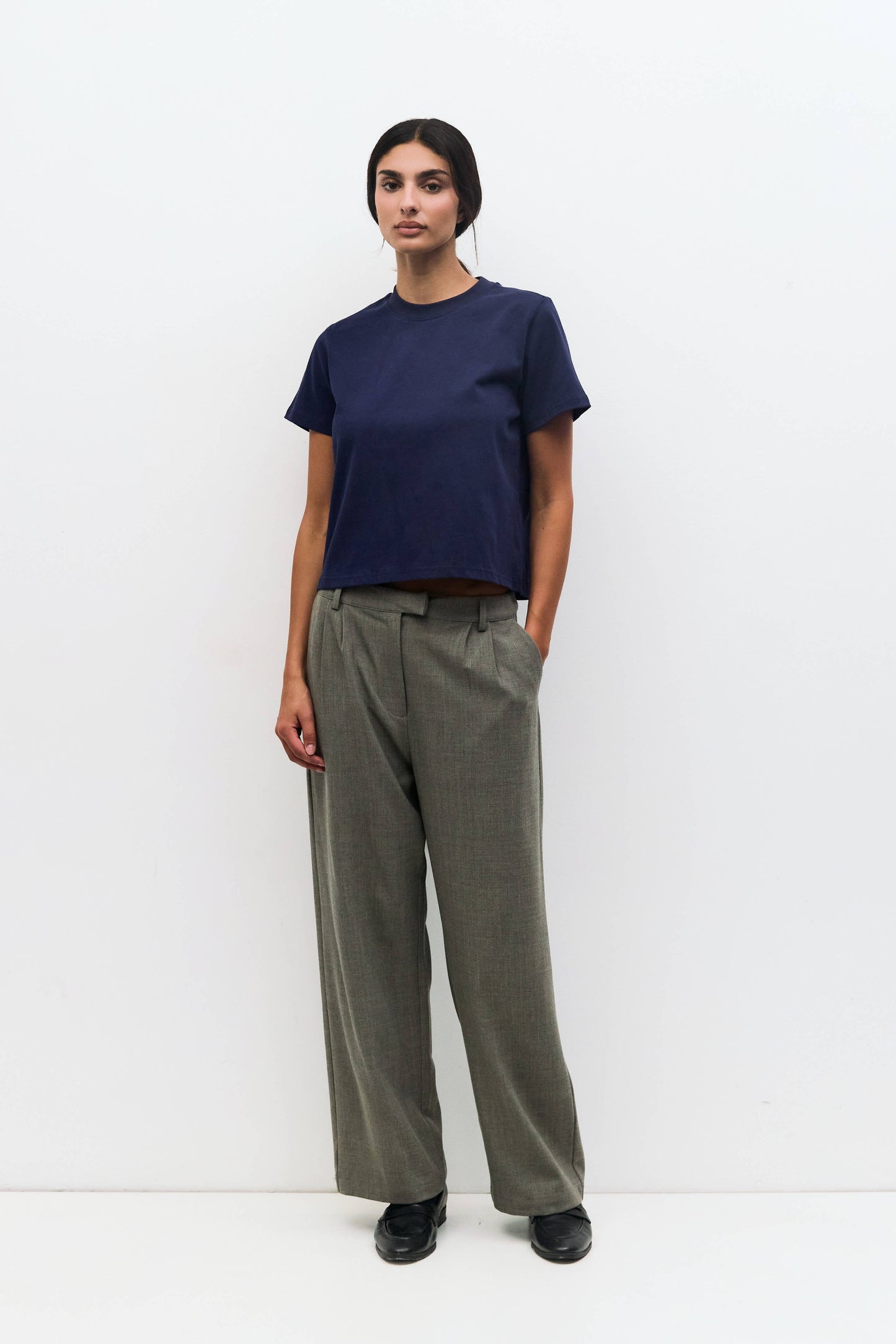 The Lanie Top Women's Heavyweight Cotton T-Shirt - Navy