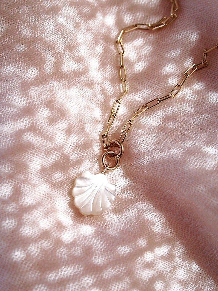 Gold Seashell Chain Necklace - 18 in
