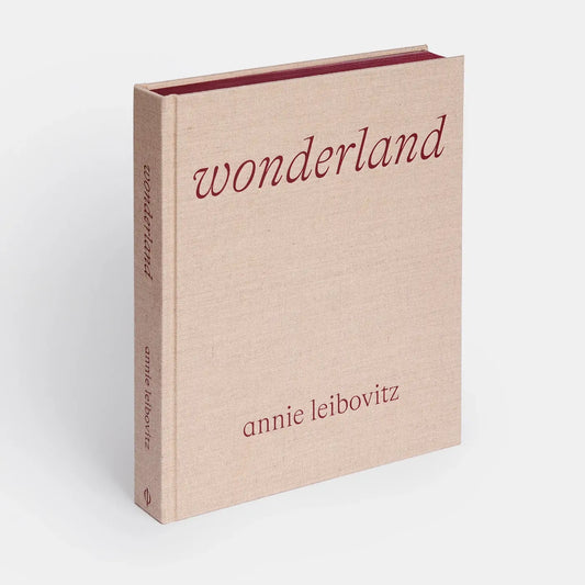 Wonderland Annie Leibowitz Book