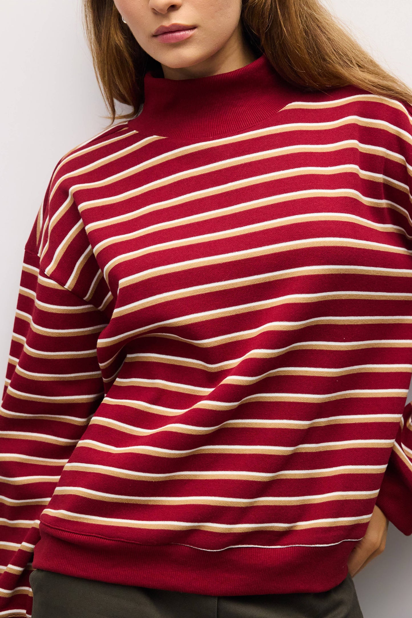 The Charlie Sweater Mock Sweatshirt - Red