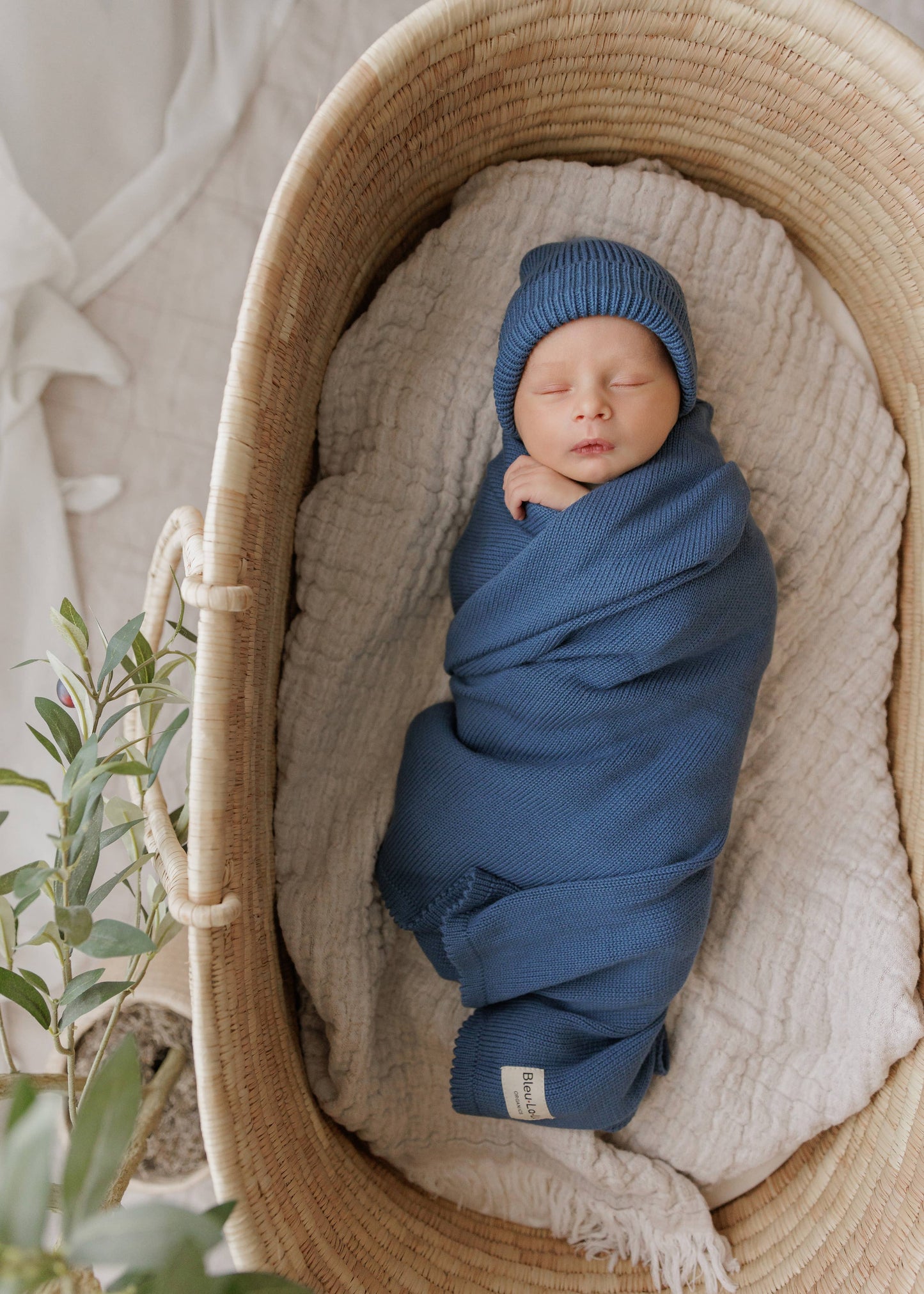 Luxe - 100% Organic Cotton Knit Blanket + Hat Boxed Gift Set - Sky Blue