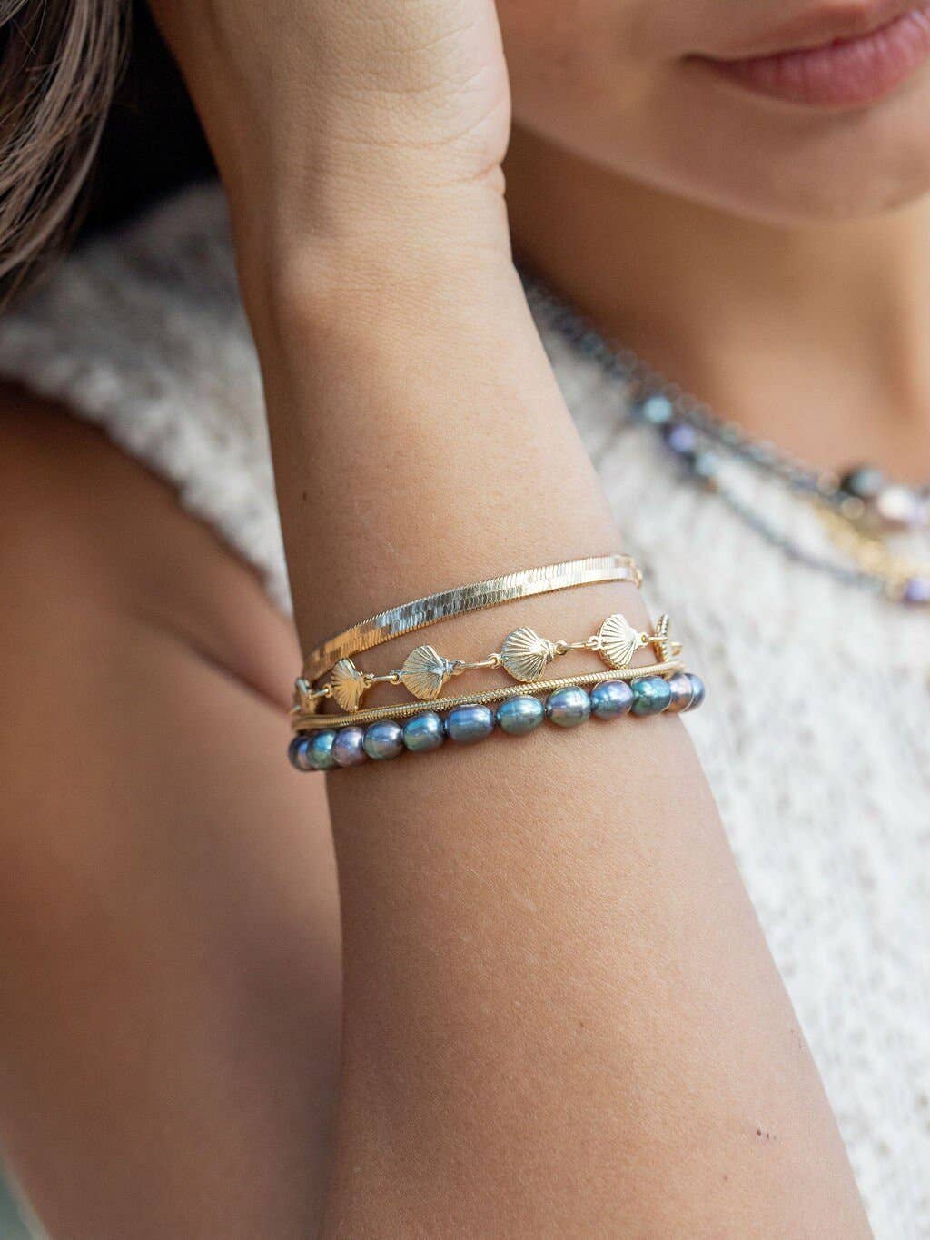 Peacock Pearl Bracelet with Adjustable Gold Chain