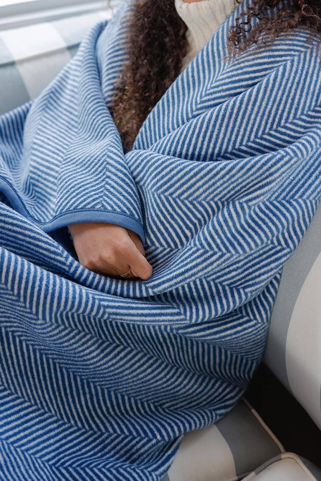 Harborview Herringbone Cornflower Blanket - Midi