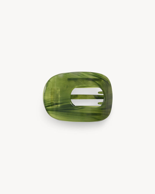 Yoga Claw in Algae