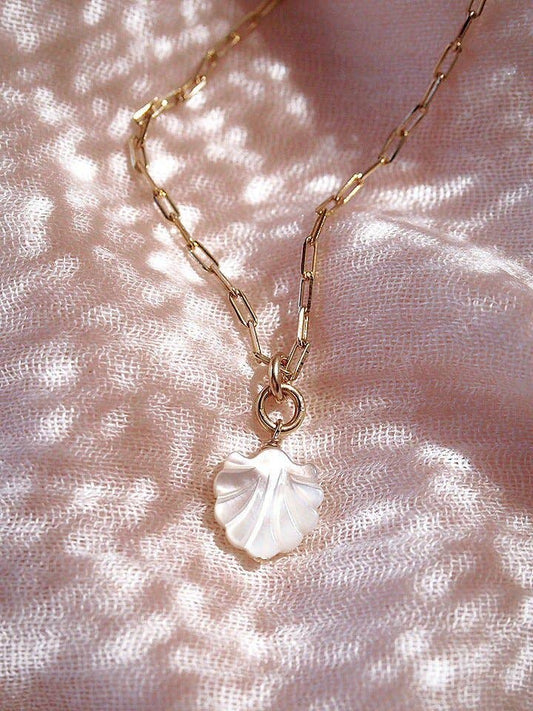 Gold Seashell Chain Necklace - 18 in