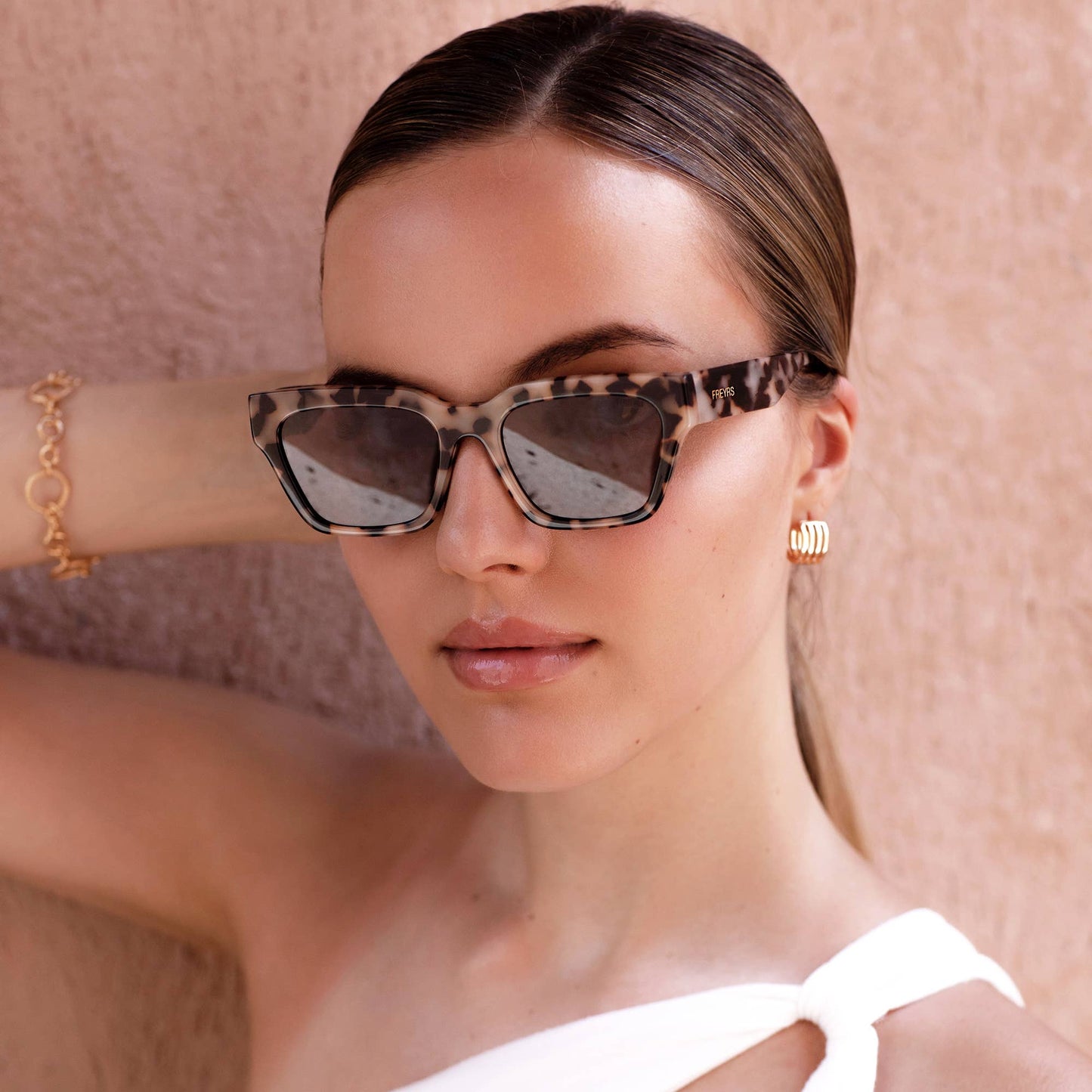 Hayden Acetate Rectangular Sunglasses - Milky Tortoise - FREYRS