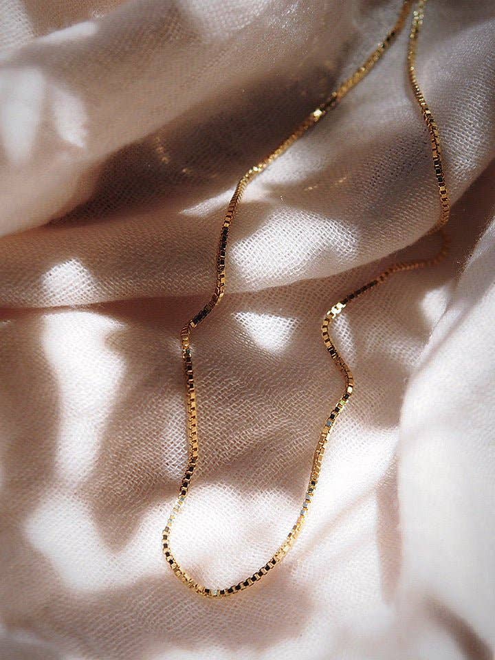 Basic Gold Box Chain Necklace - 18 in
