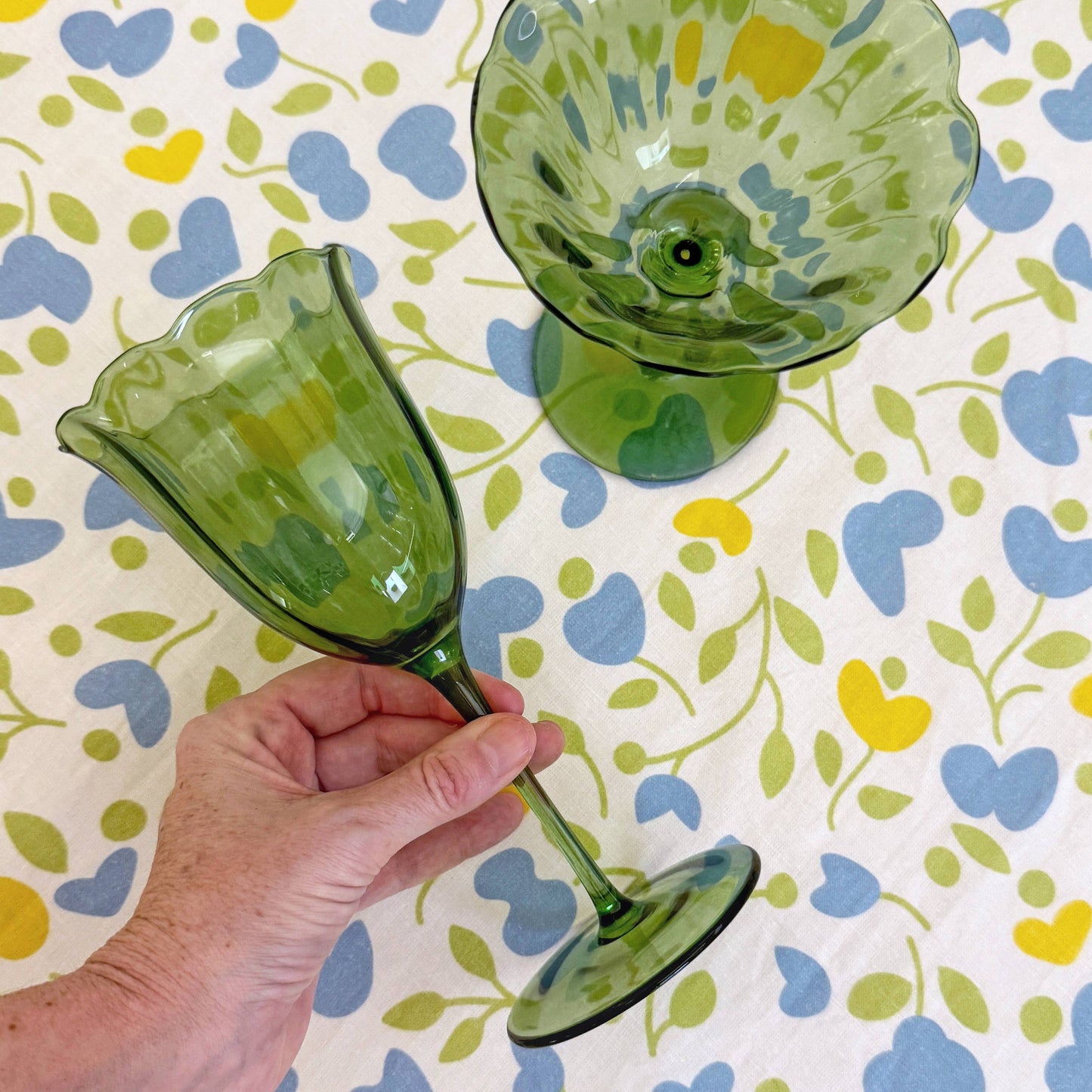 Lily Green Wines Glass Set (set of 4)
