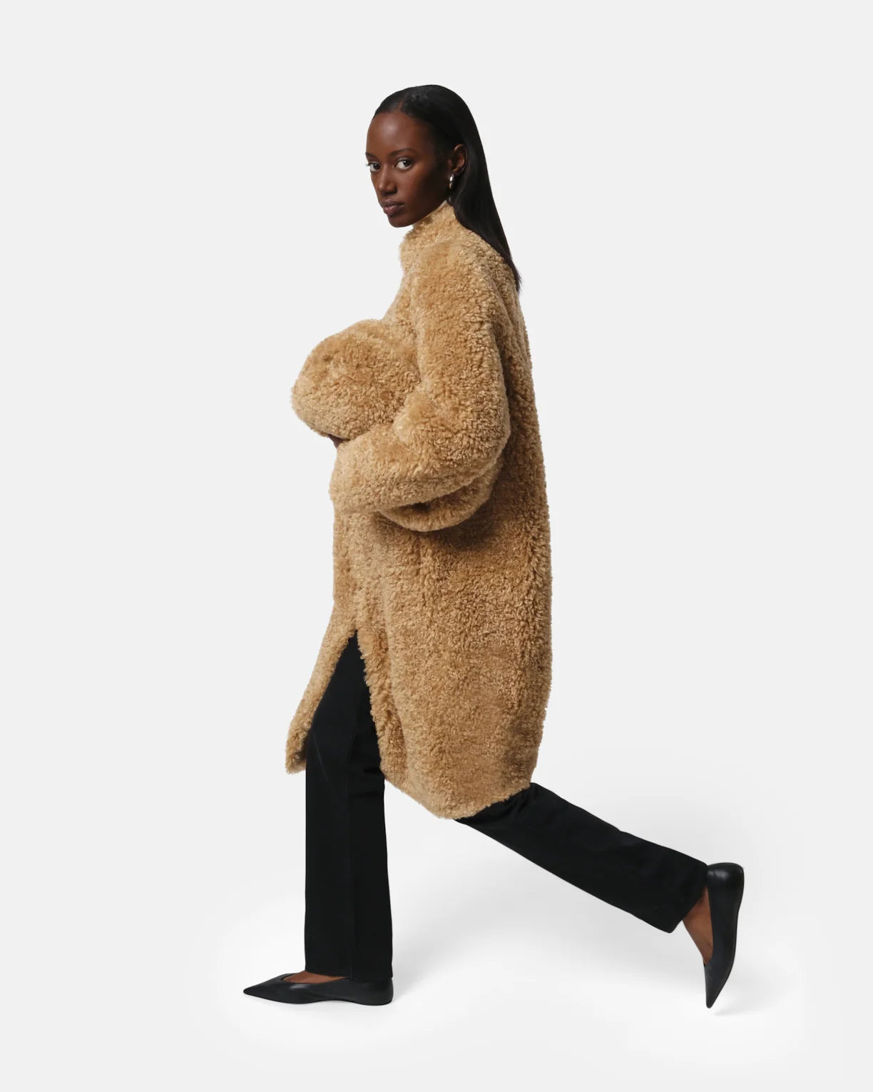 Jumbo Noor Faux Fur Pouchette - Camel Bouclette - Apparis