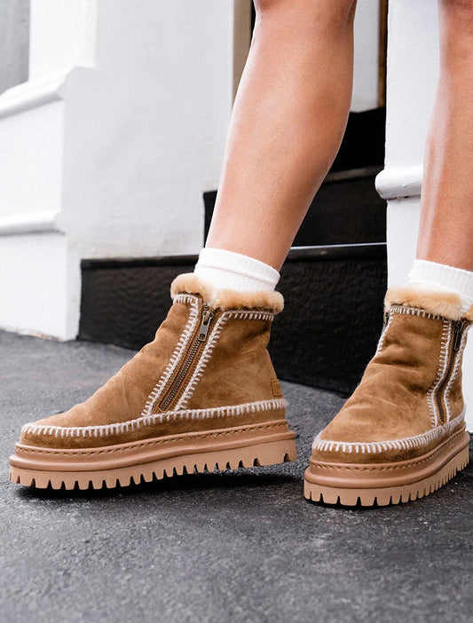 Setsu Wedge Crochet Nutmeg Suede Wheat - Laidback London