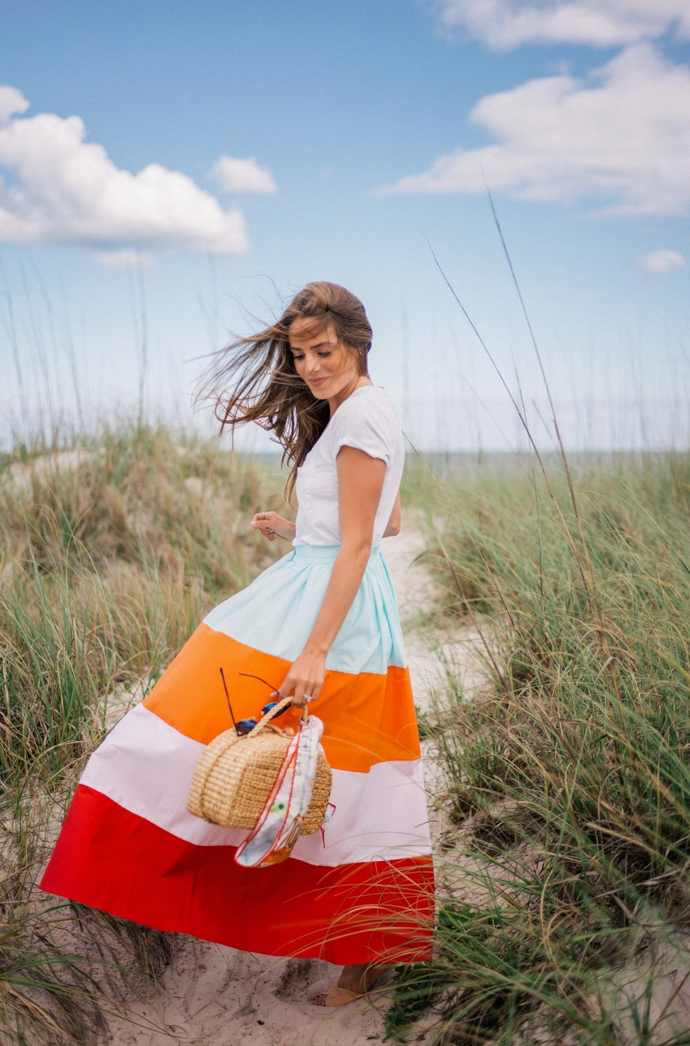 Picnic Basket Classic Tote - Sea + Grass