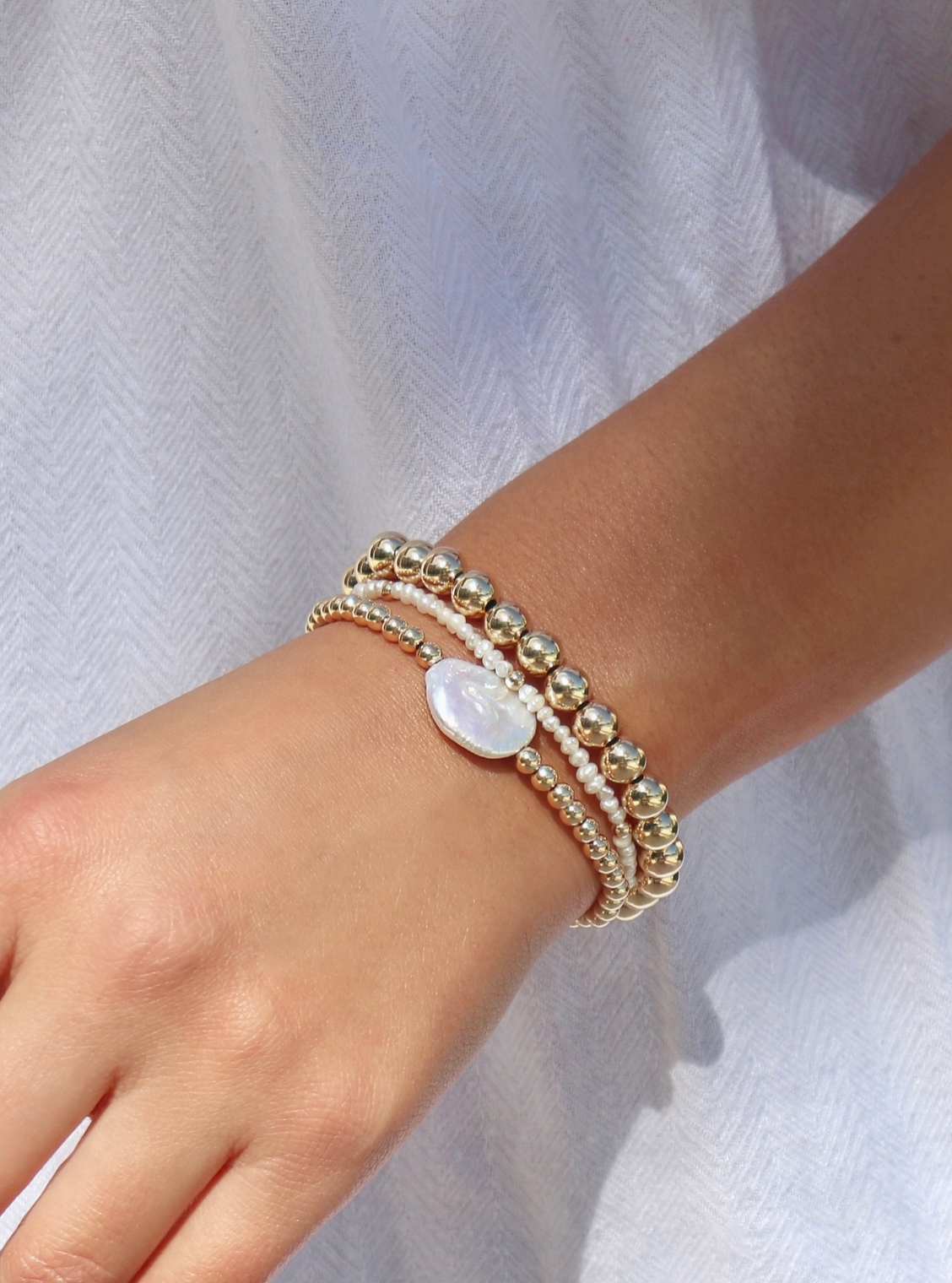 Large Coin Pearl Stretchy Beaded Bracelet - (Silver or Gold Option) - Kaylie Dawn