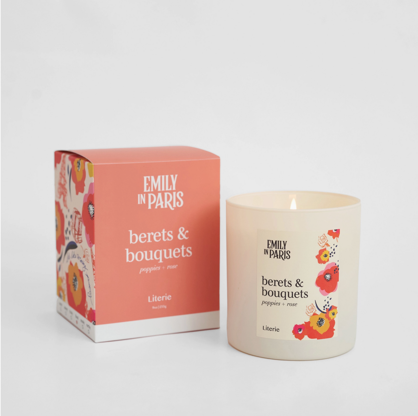 Emily in Paris Candle - Berets and Bouquets Candle - Literie