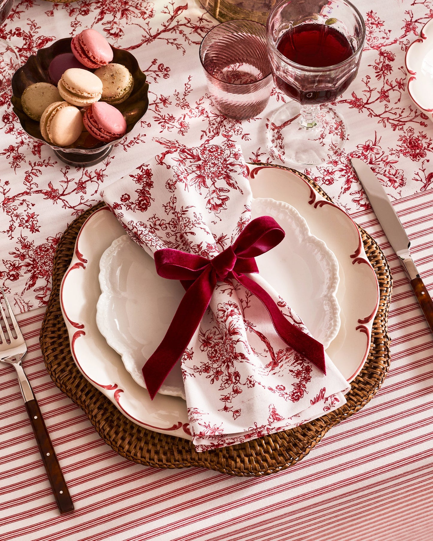 Signature Twill Napkins in Red Timeless Toile (Set of 4) - Petite Plume