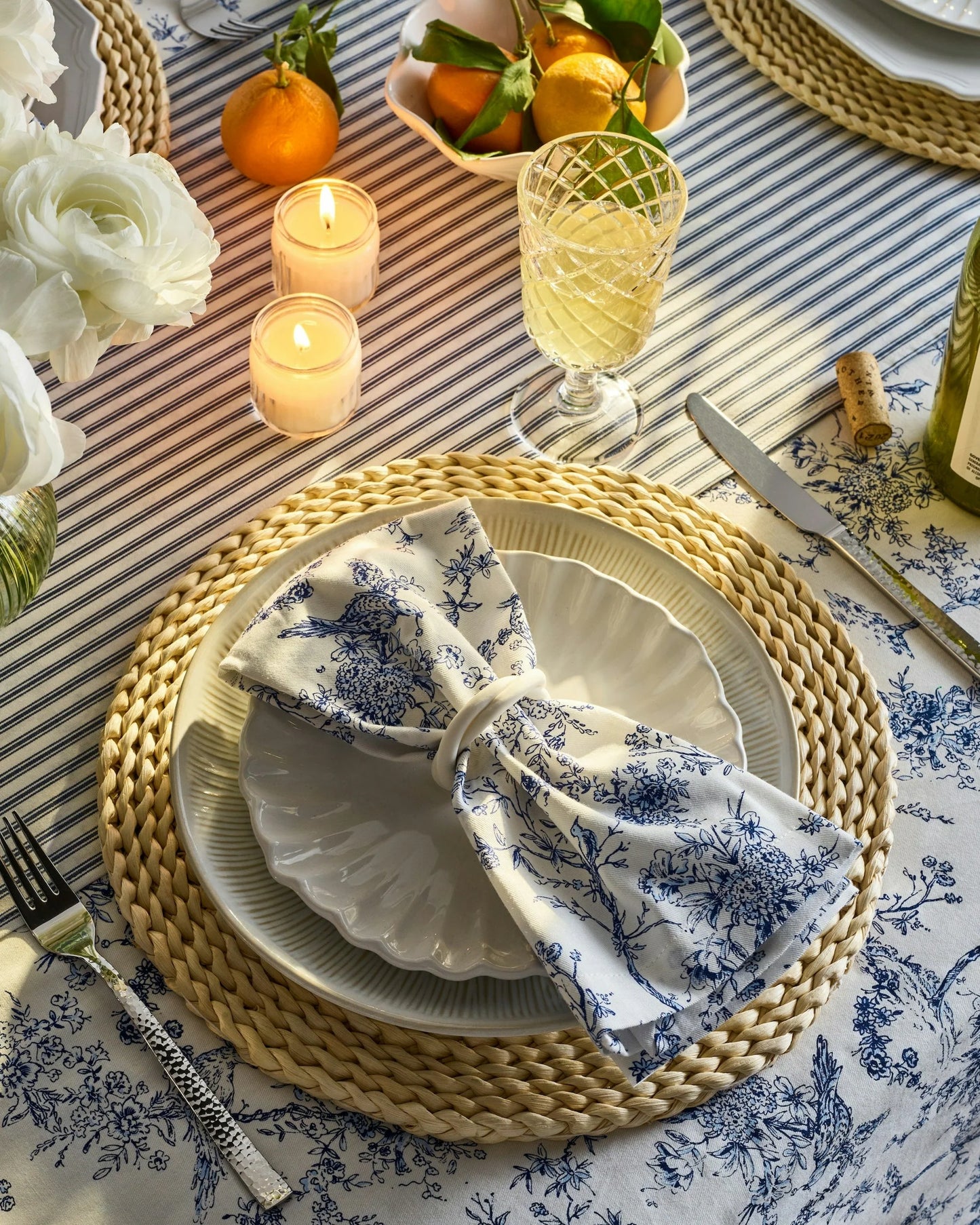 Signature Twill Napkins in Timeless Toile (Set of 4) - Petite Plume