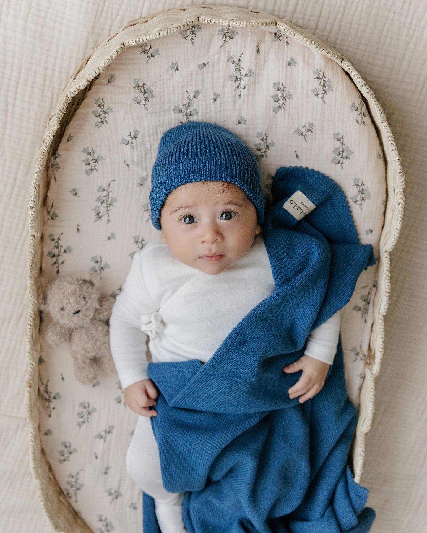 Luxe - 100% Organic Cotton Knit Blanket + Hat Boxed Gift Set - Sky Blue