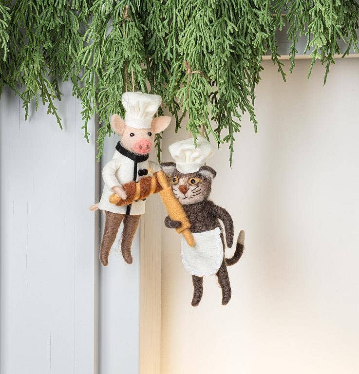Baker Pig with Baguette Ornament