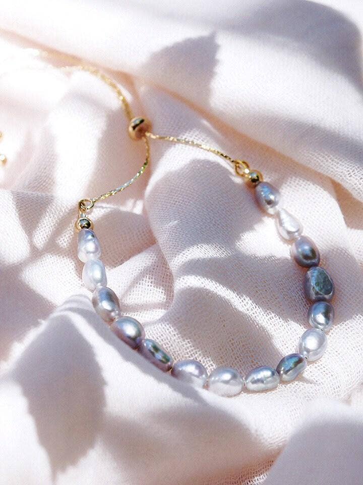 Gray Pearl Bracelet with Adjustable Gold Chain