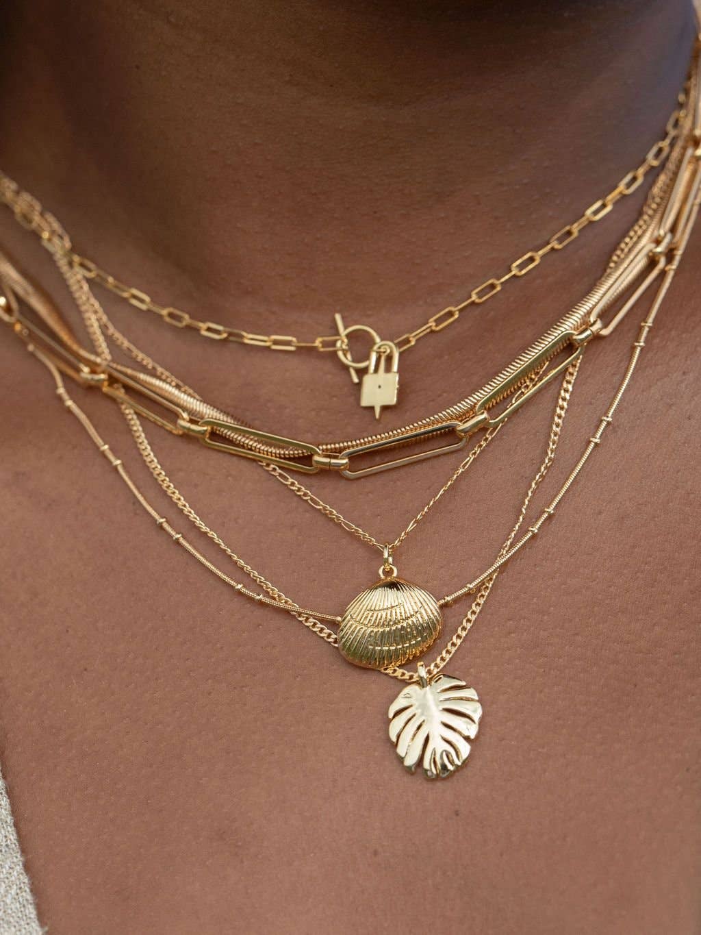 Gold Sea Shell Necklace - 18 in