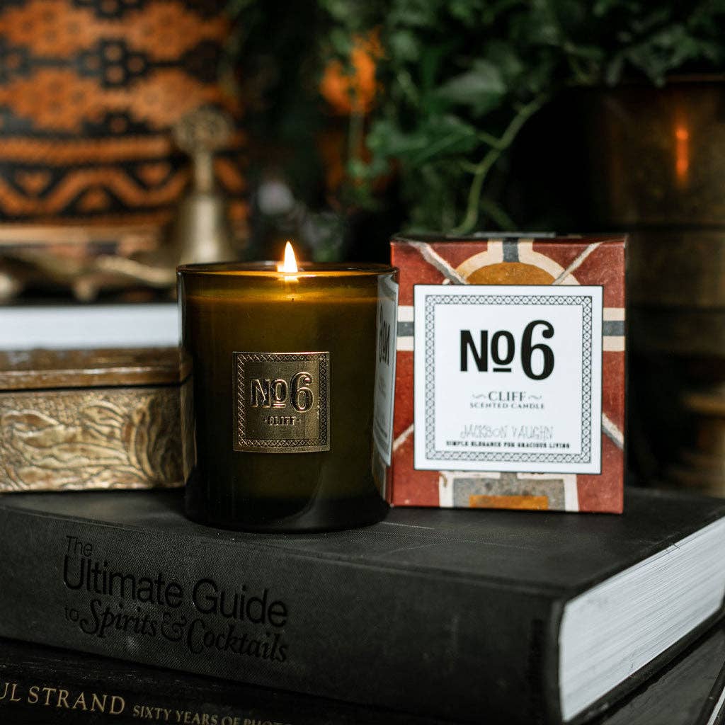 No. 6 Cliff Candle - Smoky Firewood, Warm Vanilla, Golden Amber