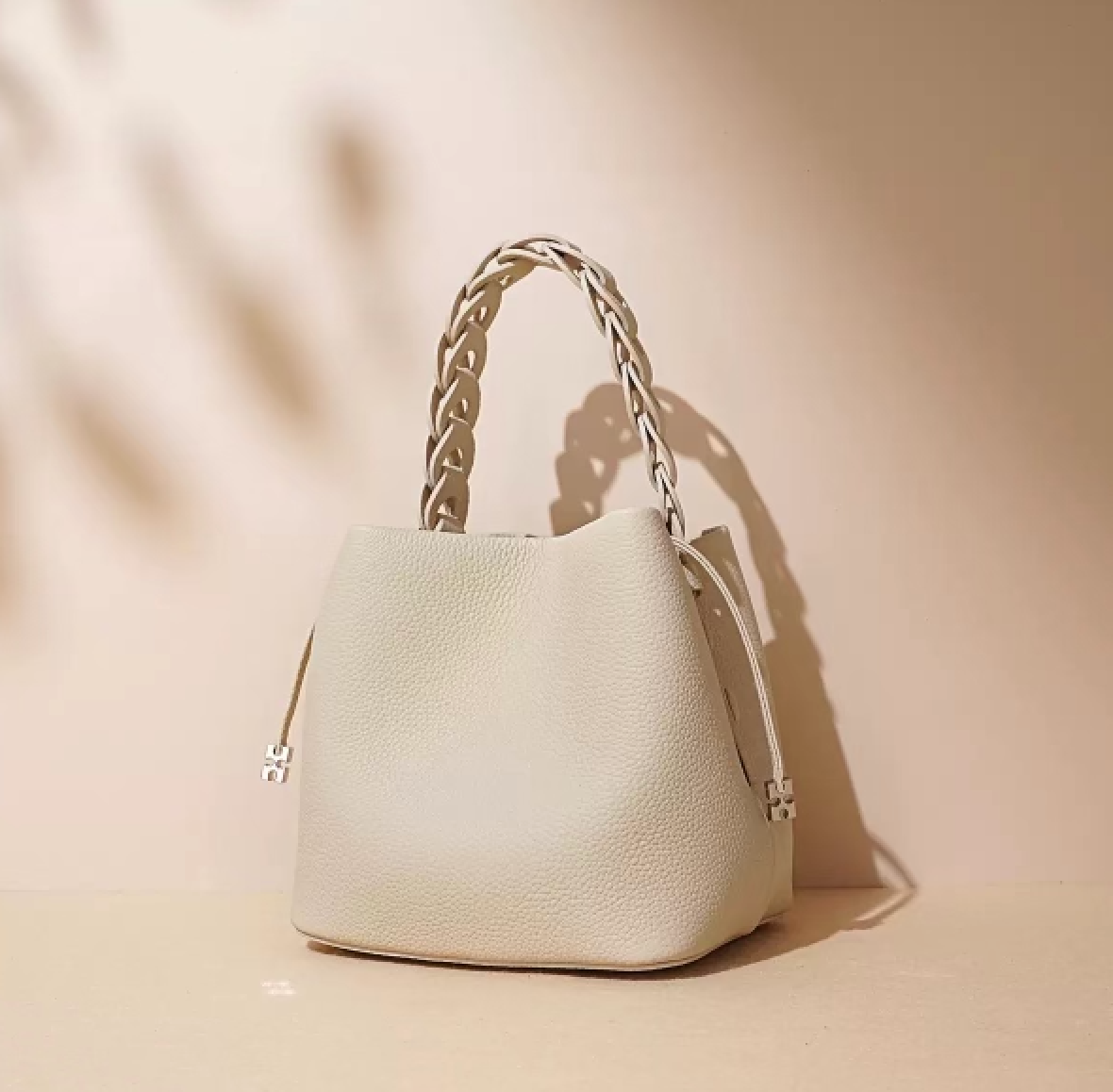 Austin Bucket Bag - Ecru