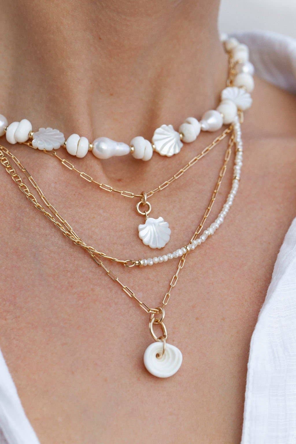Gold Seashell Chain Necklace - 18 in