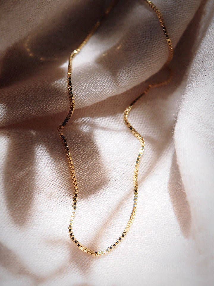 Basic Gold Box Chain Necklace - 18 in