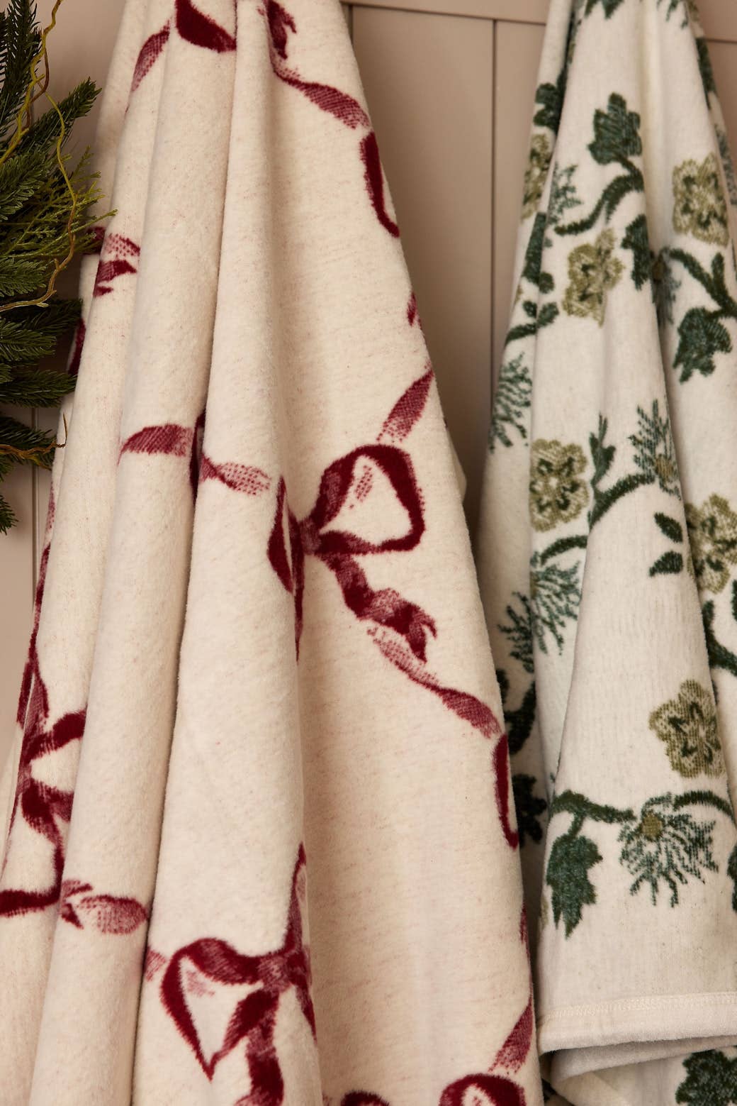 December Bows Blanket - Chappywrap